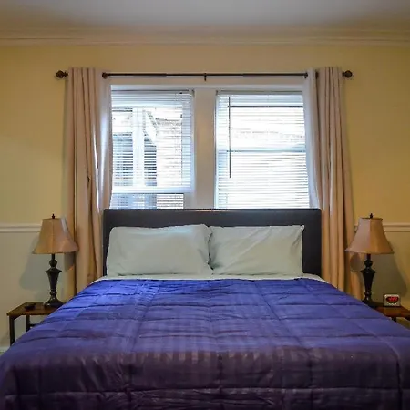 Cozy Studio Near Wrigley Field And Boystown